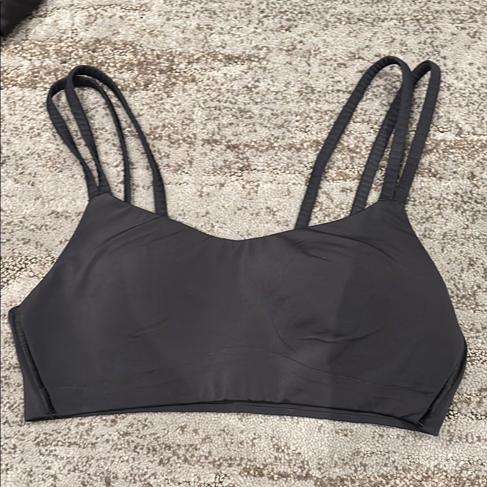 Black lulu sports bra size 4